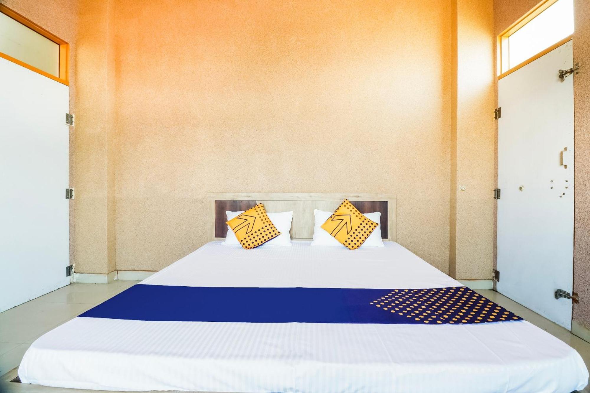 Spot On 68319 Hotel Nakhralo Rajasthan Resort Jaipur Bagian luar foto