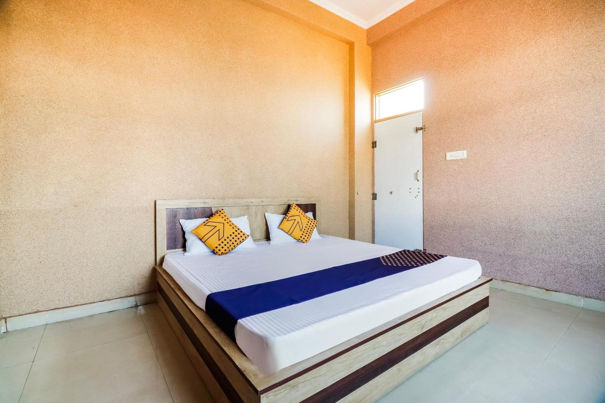 Spot On 68319 Hotel Nakhralo Rajasthan Resort Jaipur Bagian luar foto