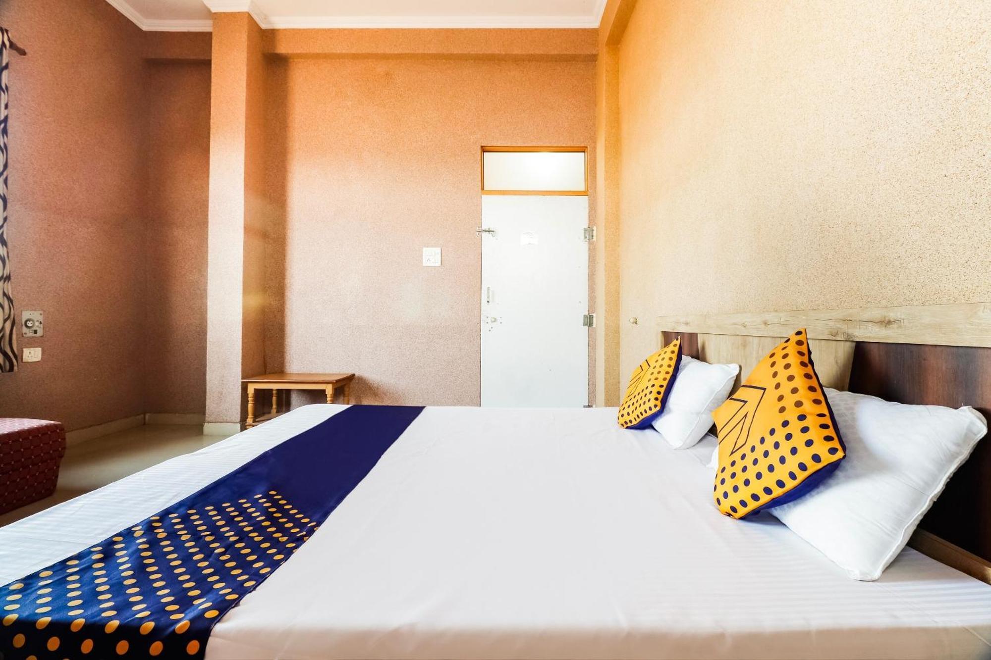 Spot On 68319 Hotel Nakhralo Rajasthan Resort Jaipur Bagian luar foto